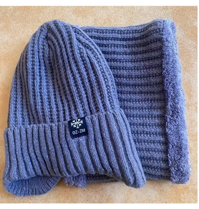 Bike Lovers Winter Knit Hat with Detachable Ear Flaps – Warm Beanie & Neckwarmer for Cyclists