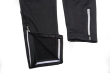 Load image into Gallery viewer, Men’s winter cycling outfit by CushBike – black fleece-lined jersey and tights, moisture‑wicking, thermal cycling gear for winter weather.
